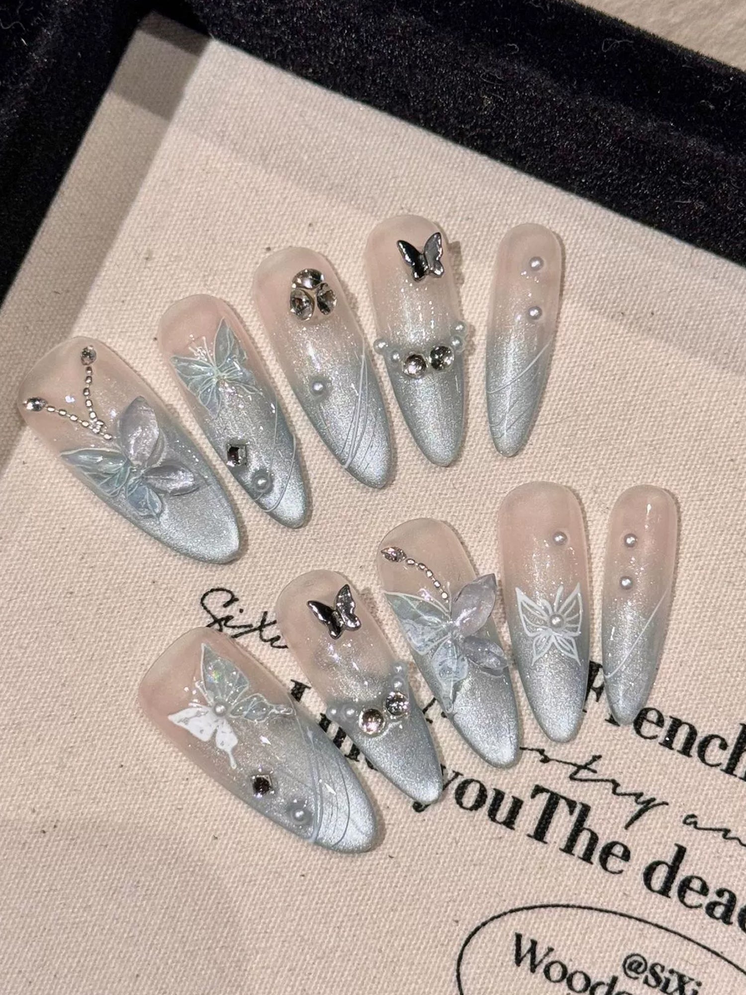 Peppermint Mambo Green Butterfly Sparkling Diamonds Press-On Nails PN006