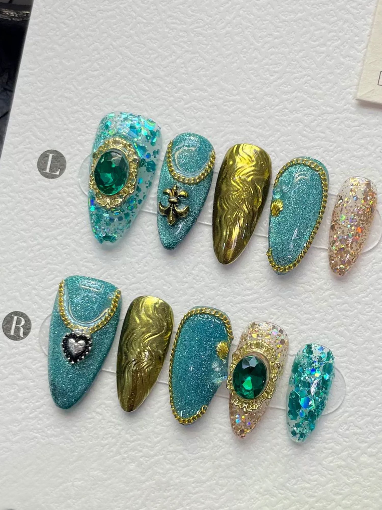 Unique Exotic Cat Eye with Artistic Detailing Press-On Nails PN016