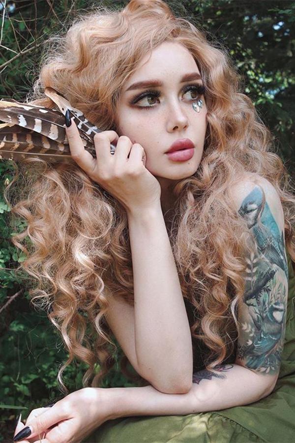 26" Golden Blonde Lace Front Synthetic Wig 20117