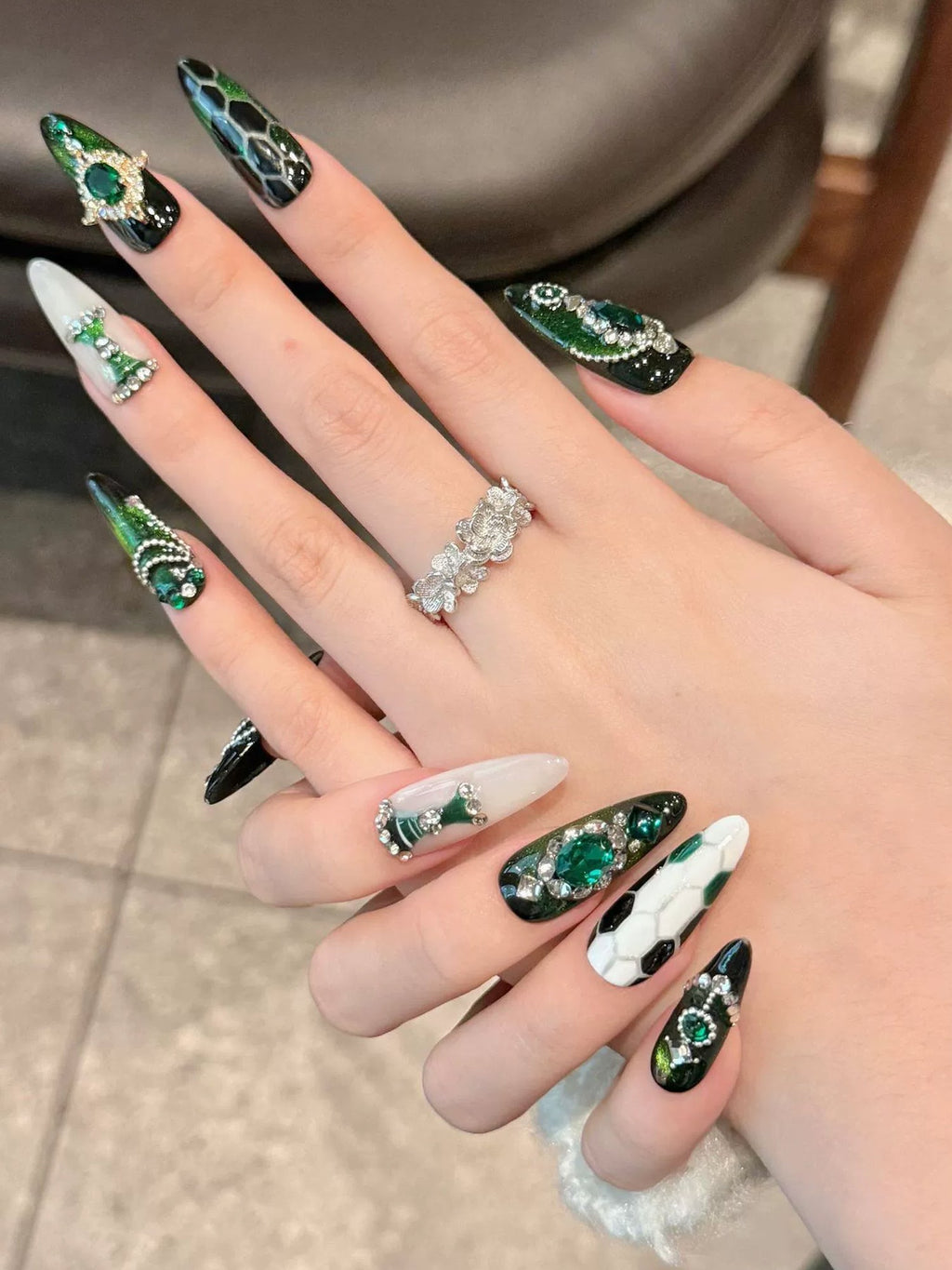 Luxury Green & Black Glitter with Emerald Rhinestones & Snake Scale Design Press-On Nails PN011