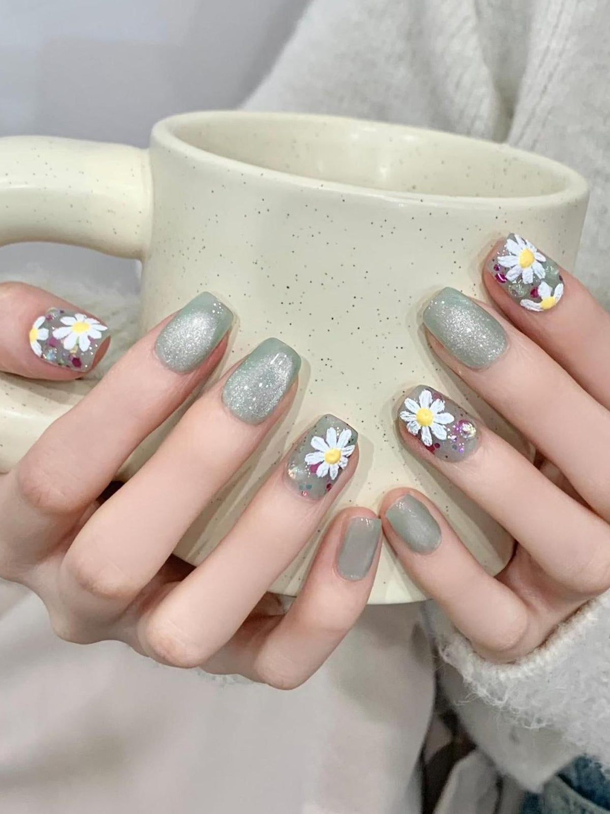 Hand-Painted Floral Mint Green Short Square Press-On Nails PN021