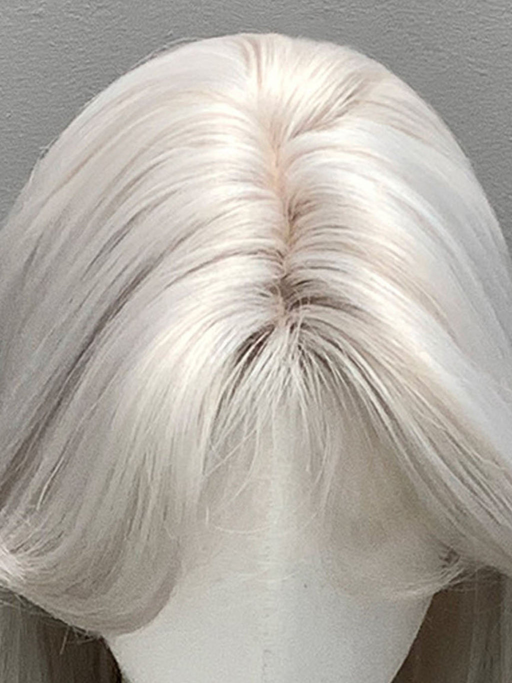 28" Ash Blonde Wavy Fashion Synthetic Hair Wig QS024