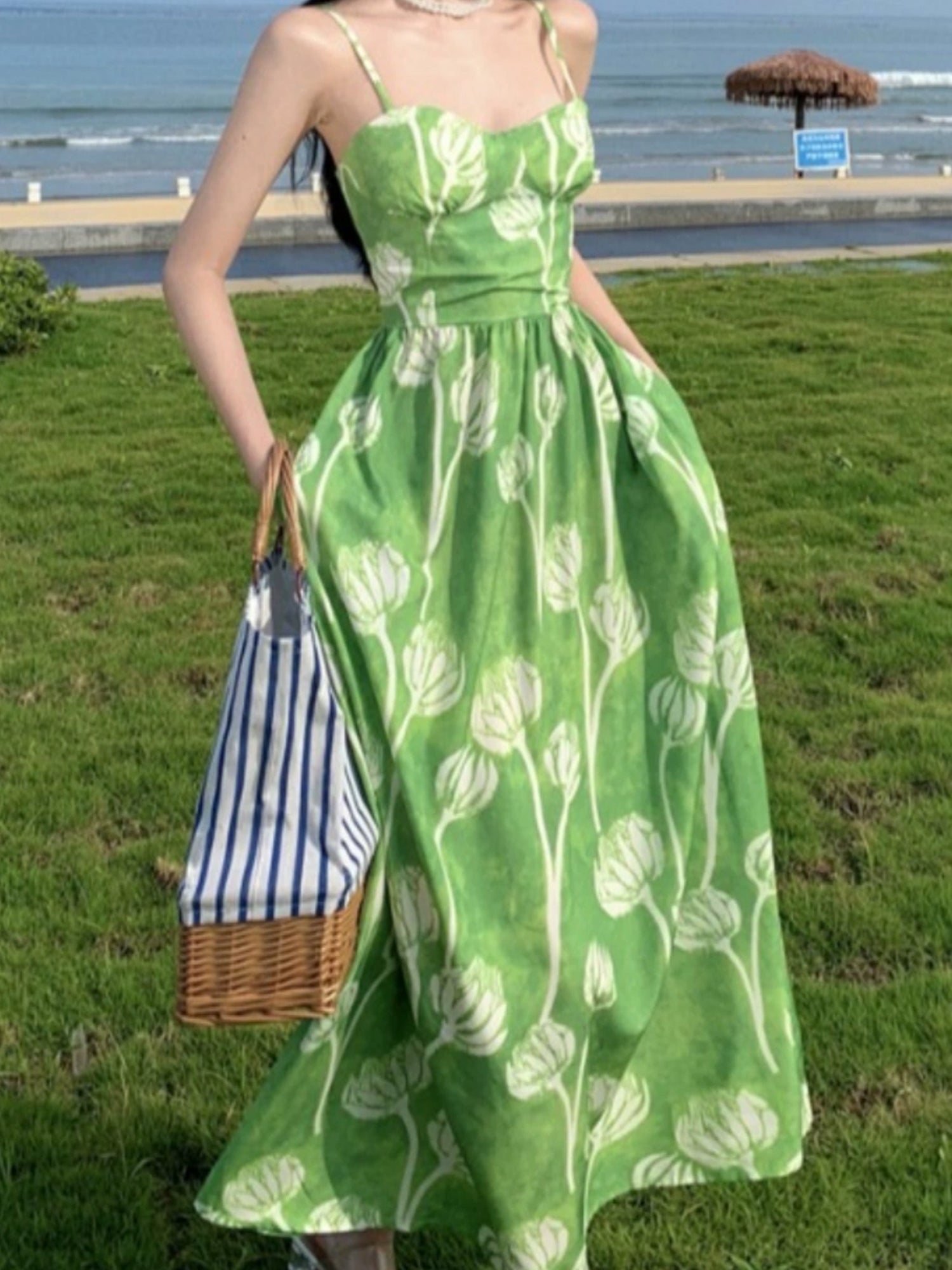 Green Floral Spaghetti Strap Bohemian Maxi Dress XC038