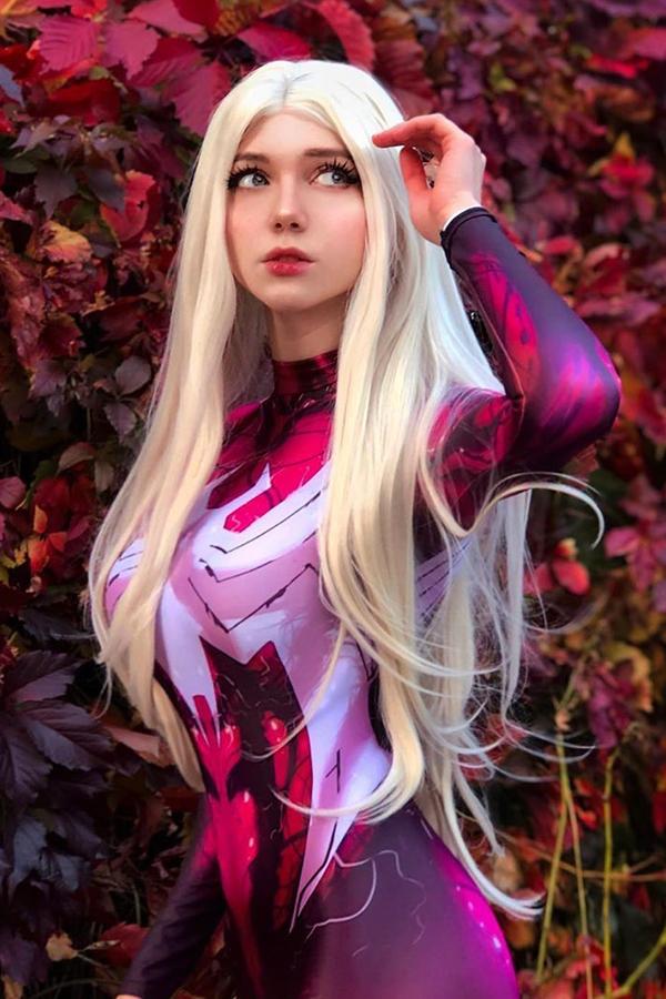 30" Platinum Blonde Lace Front Synthetic Wig 10006