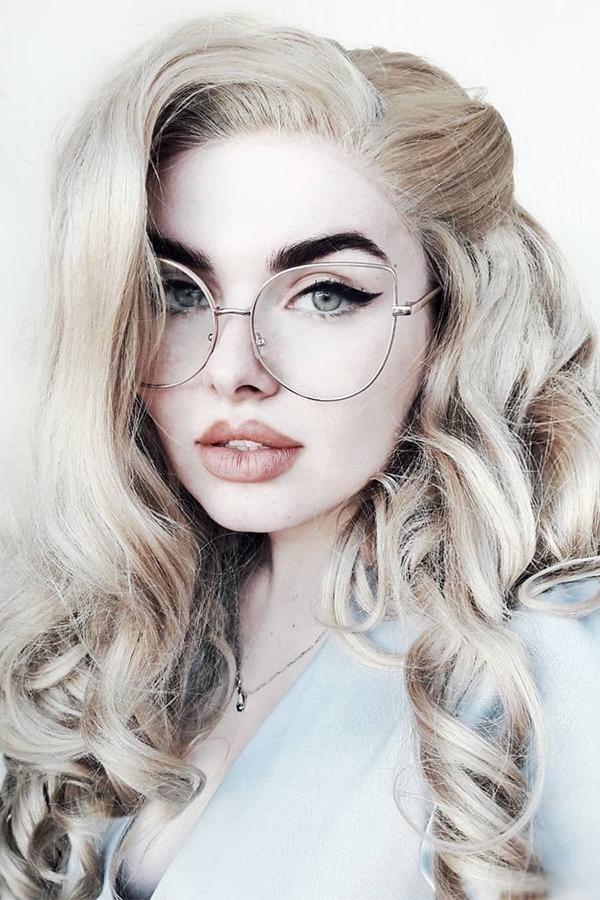 24" Golden Blonde Lace Front Synthetic Wig 20071 - StarLite Hair